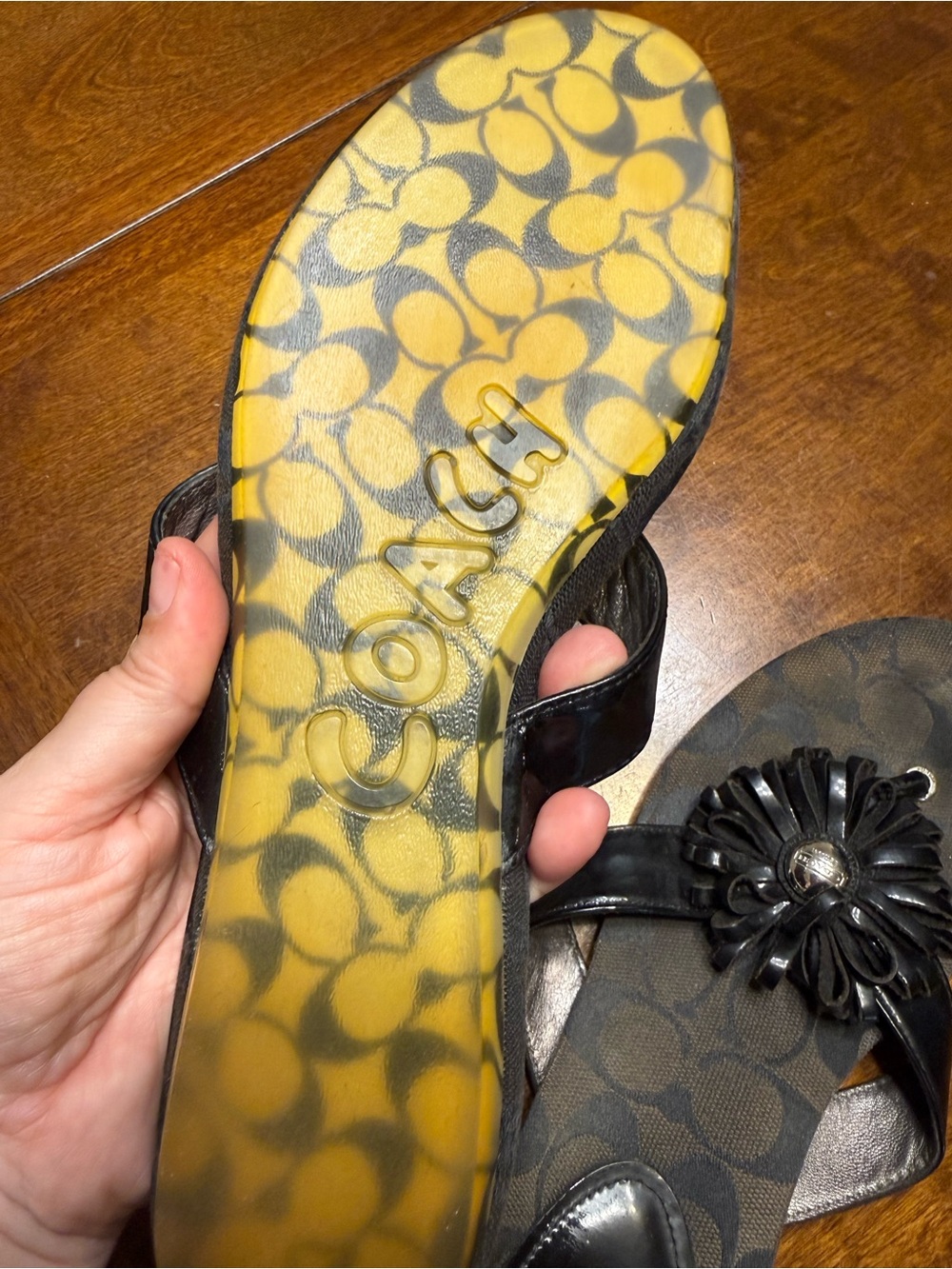 Coach Womens 8.5 M Suki Fringe Flower Sandals A8123 Skye Patent Black/Chesnut - Picture 3 of 9